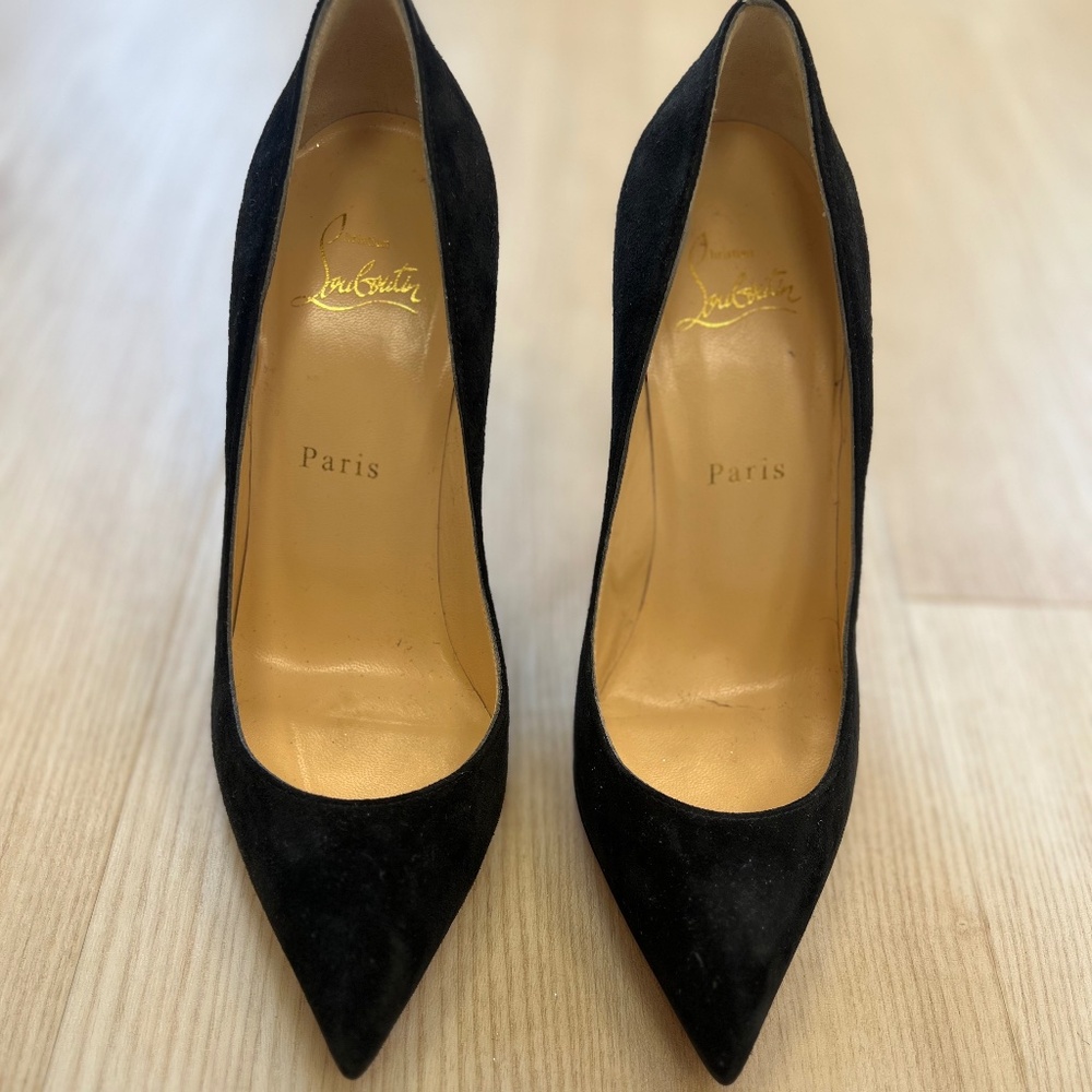 Black Suede Christian Louboutin pumps size 37